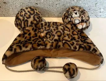 레오파드 무늬 귀 달린 팬 캡 (미니 봉제 인형 포함)