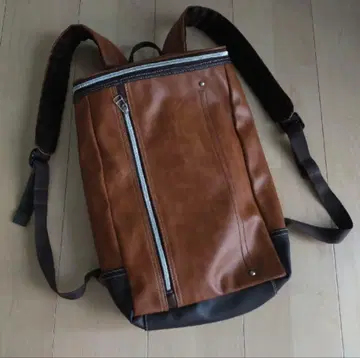 브라운 가죽 백팩 지퍼 다수 백팩 새상품급 캐주얼