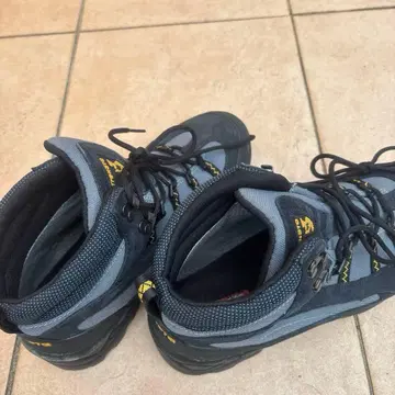 트레킹 슈즈 26cm