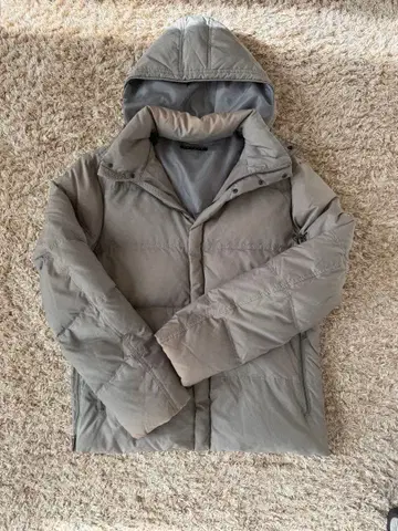 [남성용] Theory 다운 42사이즈