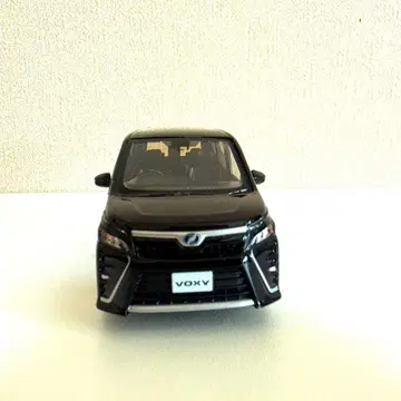 TOYOTA VOXY 컬러 샘플
