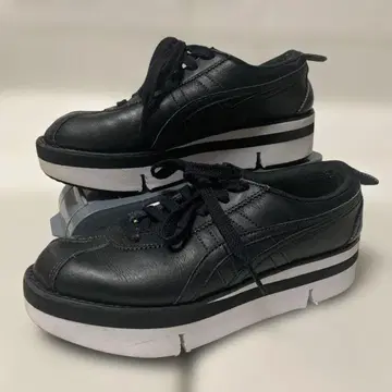 오니츠카타이거 통굽 스니커즈 블랙 23cm