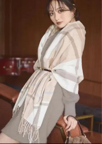 프로포션 바디 드레싱 라메 페더 원피스