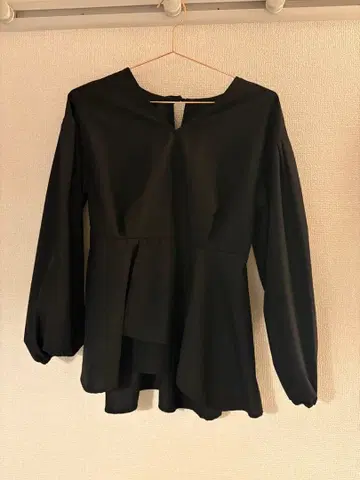 아즈르 상의 화이트 블랙 세트