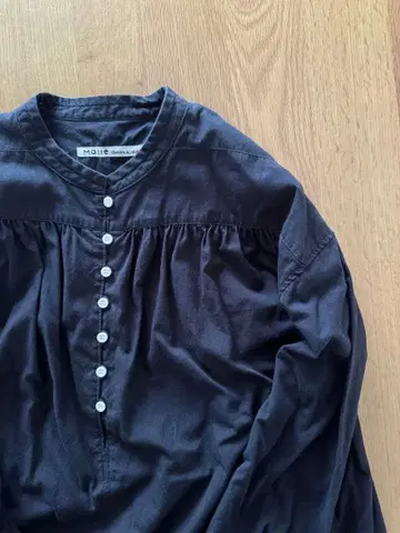 MALLE 블라우스