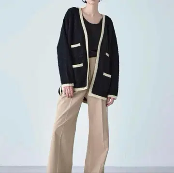 새상품급 ADORE 아도어 트위드라이크 노카라 니트 자켓 블랙