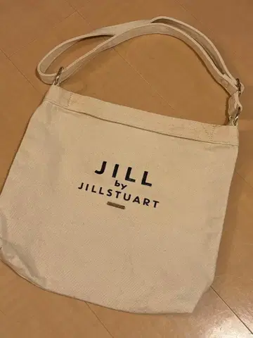 JILL by JILLSTUART 아이보리 백