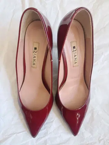 DIANA 버건디 스틸레토 하이힐 빨간색