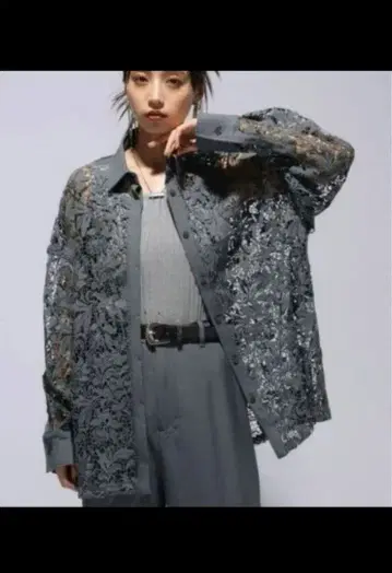 하레 HARE 플라워 레이스 미들 셔츠 그레이 인기 완판템