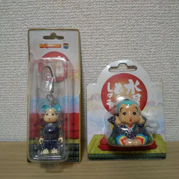 수요일의 노벨티 후쿠스케 베어브릭 스트랩 태엽식 피규어