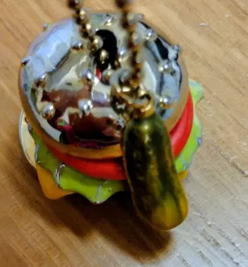 [ Q-pot ] 고를 수 있는 행복. 골드 치즈 햄버거 (피클스 포함)