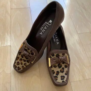 다이애나 웰핏 로퍼 펌프스 22cm 브라운 레오파드
