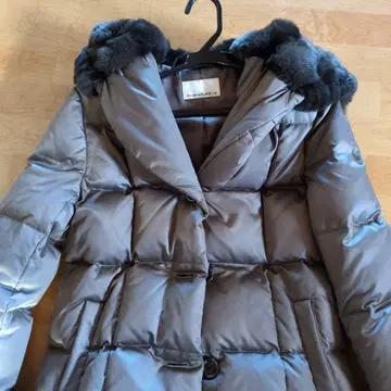 새상품급 엠프리미어 블랙 다운 자켓 36 사이즈