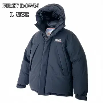 퍼스트 다운 패널 숏 다운 블랙 L 자수 로고 퍼스트 다운