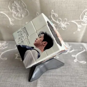 로운 공식 굿즈 루빅스 큐브