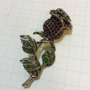 최종 가격 인하 스와로브스키 장미 브로치 코사지 Swarovski