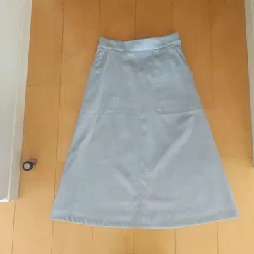 라이트 그레이 플레어 A라인 스커트 사이드 포켓 포함