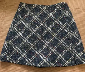 릴리 브라운 네이비 랩스커트