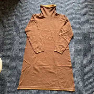 하트마켓 브라운 터틀넥 니트 원피스 프리 사이즈