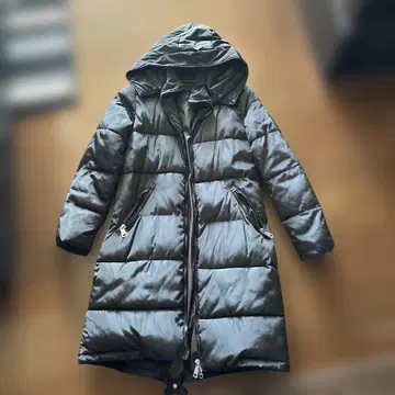 블랙 후드 부착 다운 자켓 TITE IN THE STORE