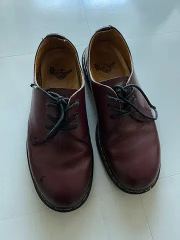 닥터 마틴 3홀 체리 레드 UK8