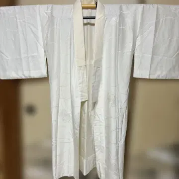 포멀에도 화이트 덧옷