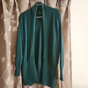 캐시미어 V넥 니트와 가디건 세트