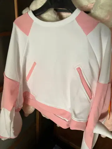 츠키구 격노 상의 핑크