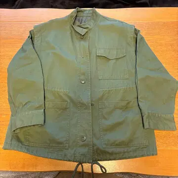 올리브 그린 밀리터리 자켓