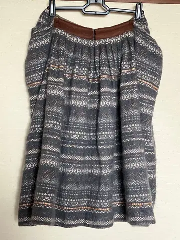 mina perhonen 기하학 패턴 플레어 스커트 그레이 계열