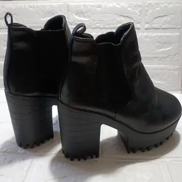 블랙 하이힐 앵클부츠 통굽