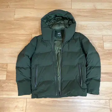 UNIQLO 올리브 그린 심리스 다운 자켓 S