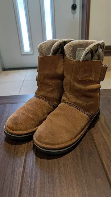 SOREL 브라운 어그 부츠