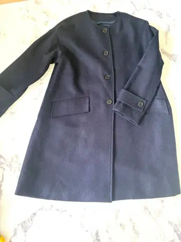 새상품급 MERION 울 네이비 코트 M 사이즈