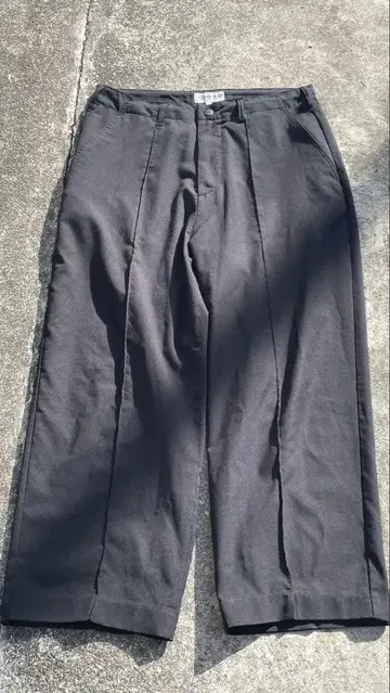 Evisen 블랙 슬랙스 L 사이즈