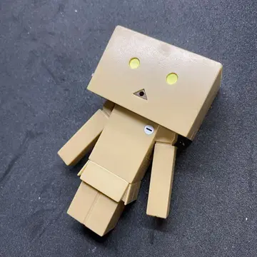 단보 베이지 박스형 피규어