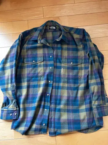 THE NORTH FACE 체크 무늬 플란넬 셔츠 L 사이즈