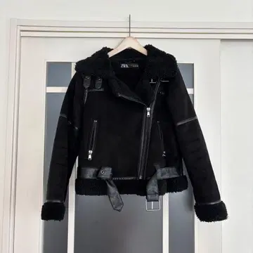 5회 사용 새상품급 ZARA 무스탕 보아 라이더 자켓 숏 기장 S~M