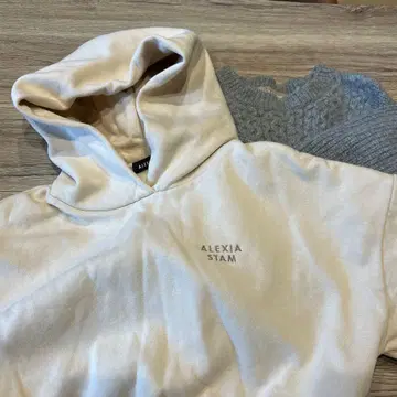 알리시아 스탠 2세트