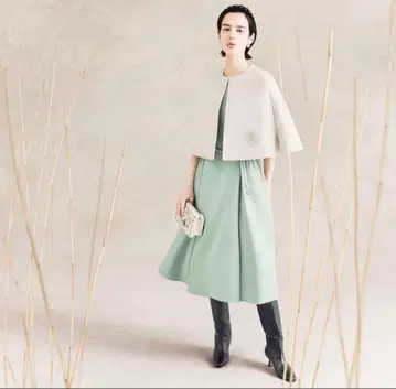 미사용 새상품 Rene 2025AW 신상 케이프 자켓 베이지