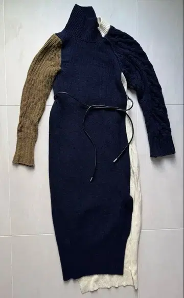 사카이 멀티 컬러 비대칭 니트 원피스