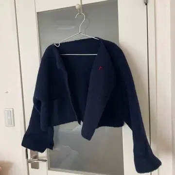 다니엘라 그레지스 울 100% 네이비 숏 가디건