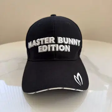 MASTER BUNNY EDITION 캡 블랙
