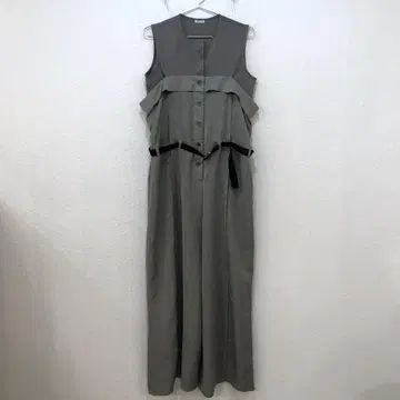 DRESSLAVE 드레스레이브 슬리브리스 점프수트 [ 38 M 상당 ]