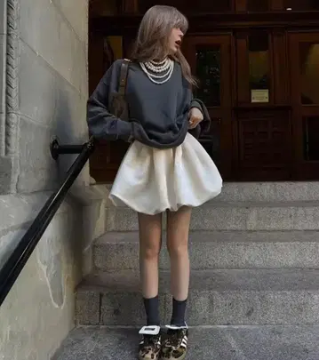 더 토 베니스 벌룬 스커트 화이트 더토