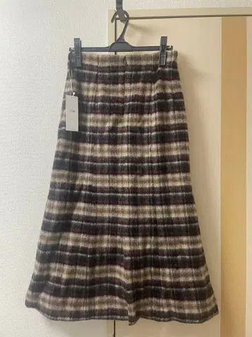 체크 무늬 플레어 스커트 사이즈 38 23구