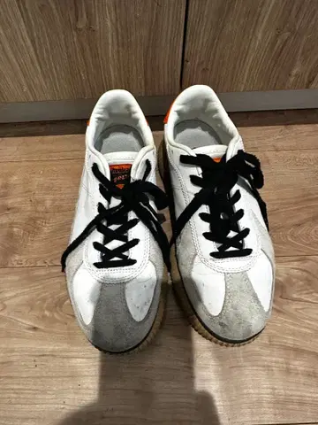 오니츠카타이거 데레시티