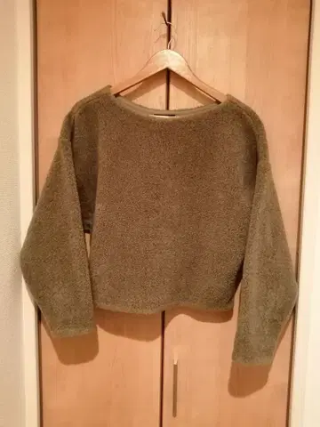 LOUNIE 루니 올리브 보아 플리스 모코모코 풀오버 티셔츠 F