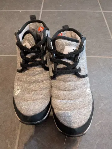 THE NORTH FACE 스니커즈 그레이