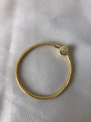 판도라 골드 트위스트 디자인 팔찌